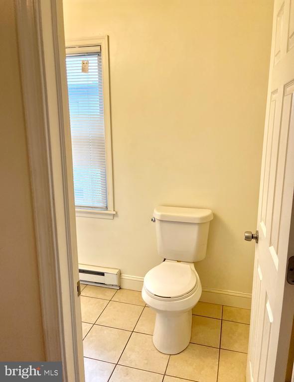 Building Photo - 2213 Wakeling St