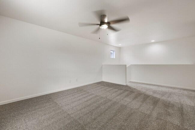 Building Photo - MOVE IN READY NOW! A/C! Multi generational living? Home office? Tumwater School District