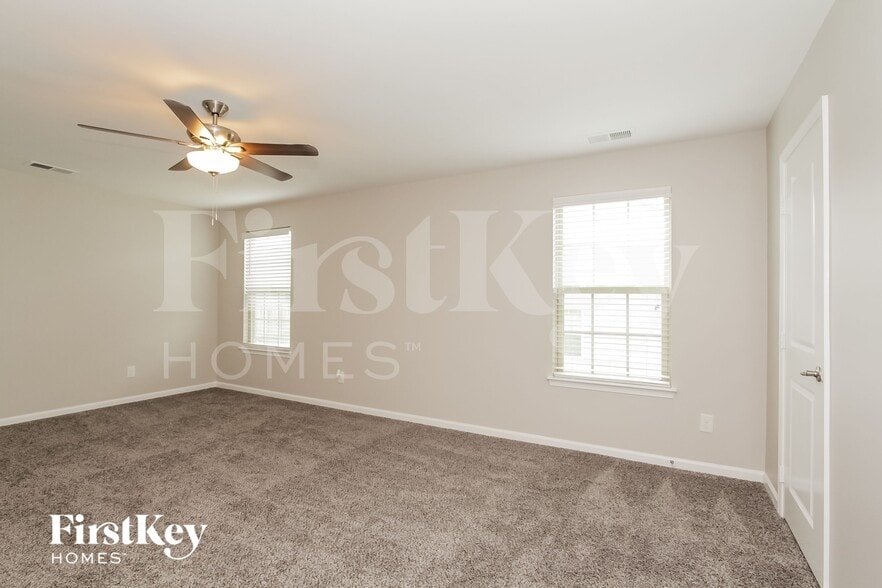 Building Photo - 124 Alborn Dr