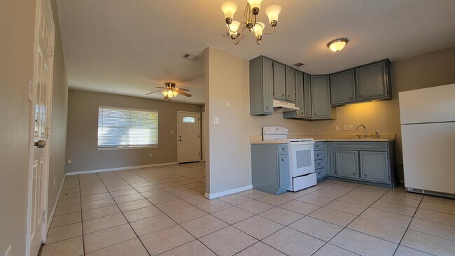 Building Photo - 709 Whippoorwill Ln