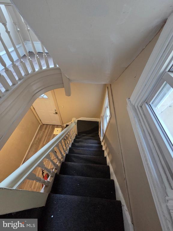 Building Photo - 317 E Broad St