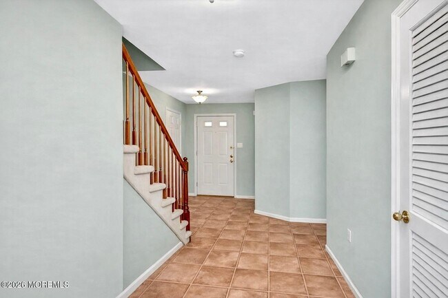 Building Photo - 35 Breakwater Square