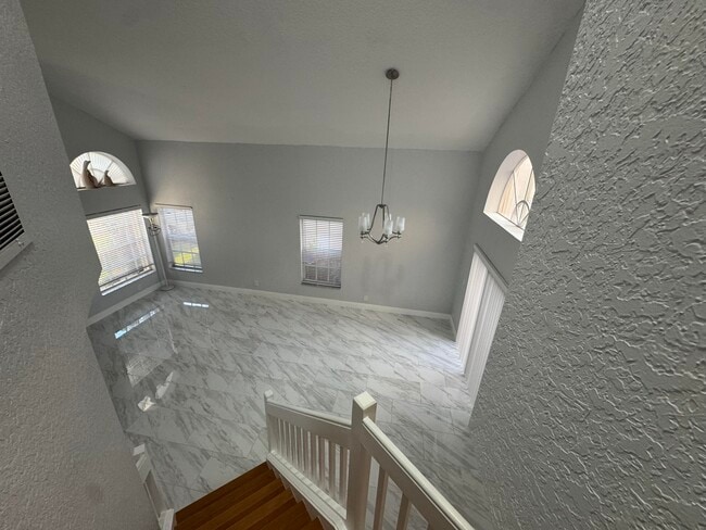Building Photo - 10223 Serene Meadow Dr N
