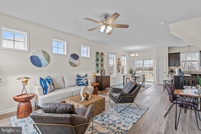 Building Photo - 2051 Ter Vw Ln