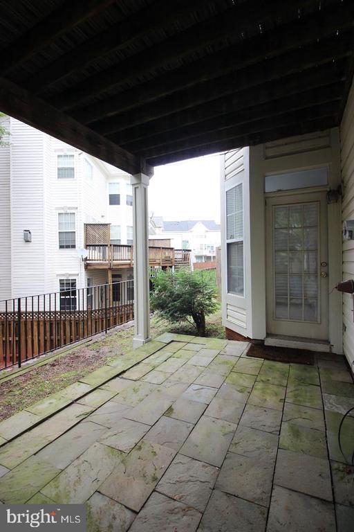 Building Photo - 46140 Cecil Terrace