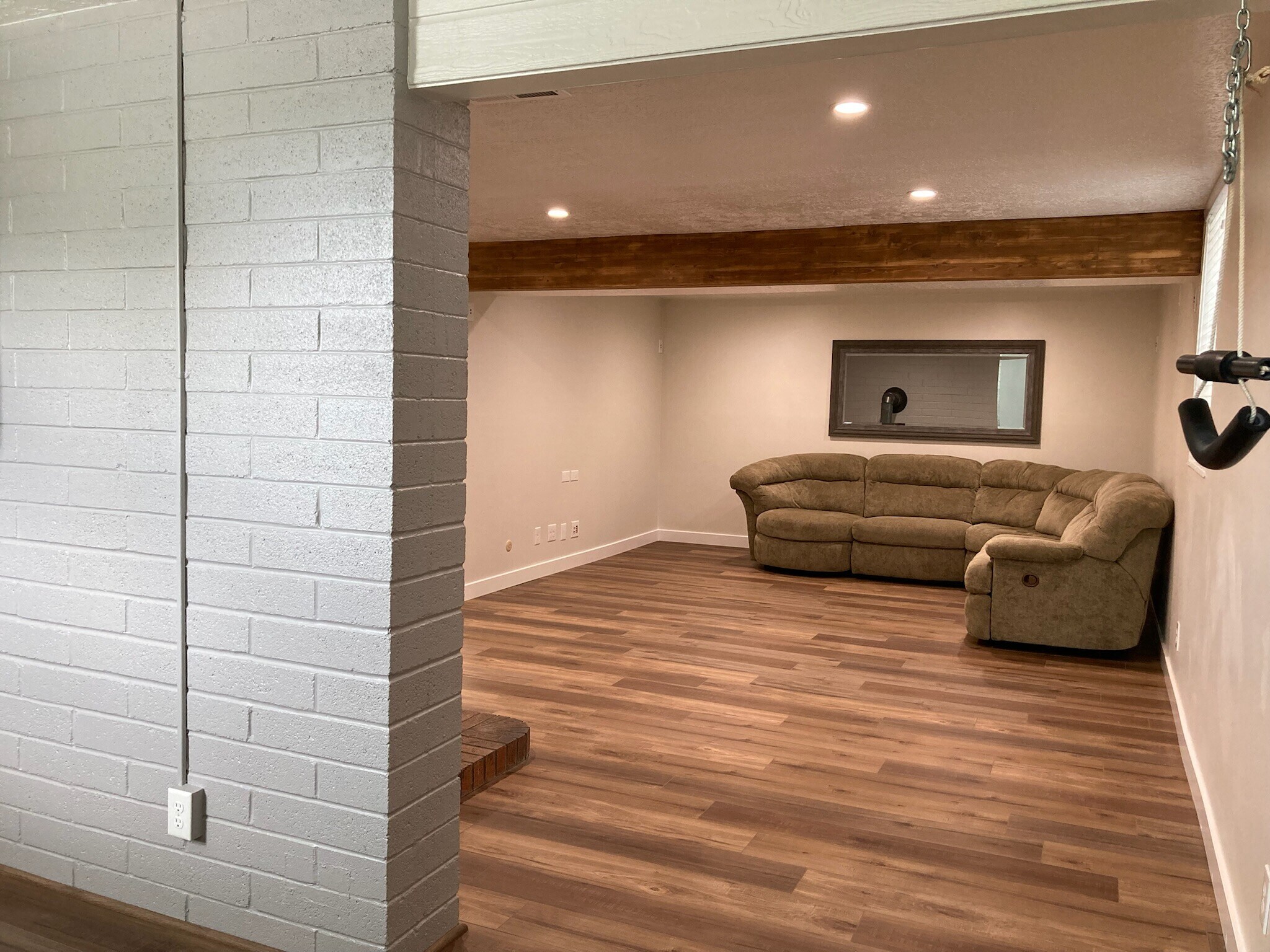 Building Photo - 1511 E 975 N