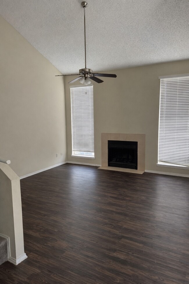 Building Photo - 5922 Westcreek St S