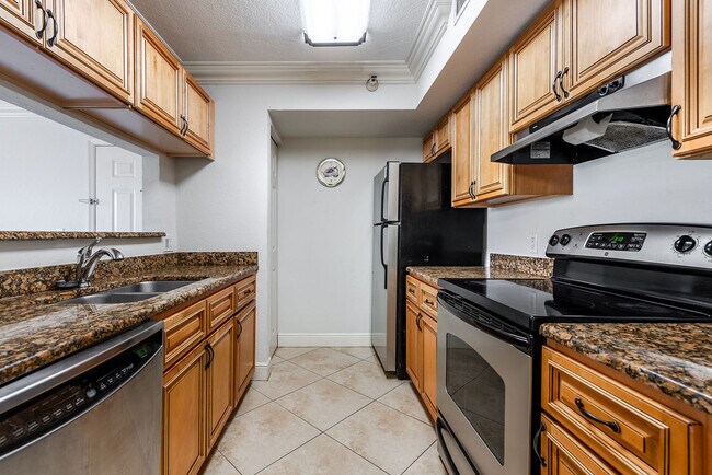Building Photo - 160 Yacht Club Way