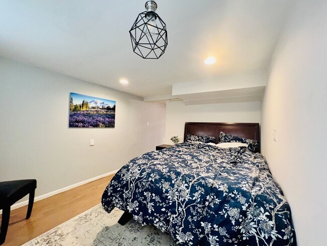 Building Photo - $0 DEPOSIT OPTION, CHARMING 3 BED 2 BATH TRADITIONAL BRICK HOME!! HUGE YARD, DETACHED GARAGE, COM...