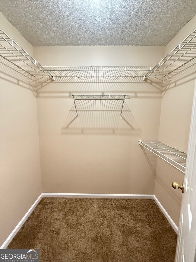 Building Photo - 504 Woodbridge Rd