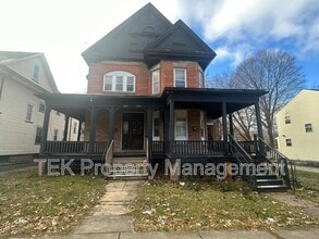 Building Photo - 203 Fulton Ave