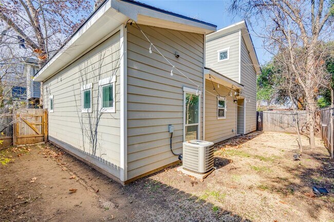Building Photo - 811 Gunter St