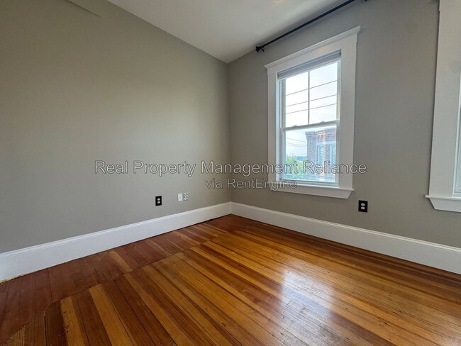 Building Photo - 44 Pingree St