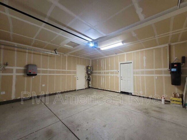 Building Photo - 708 Gentle Breeze Wy