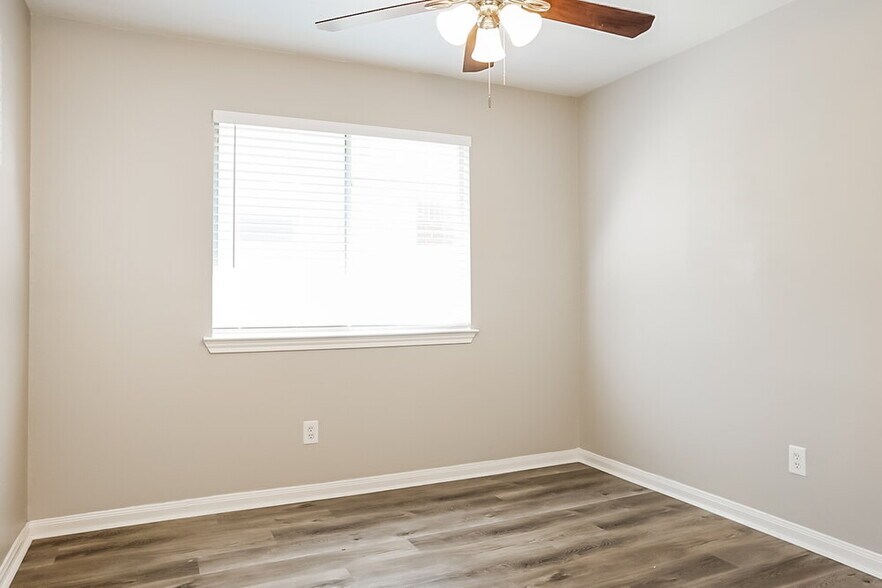 Building Photo - 4011 Teal Vista Ct