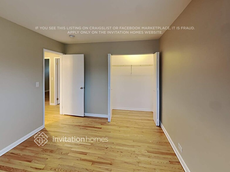 Building Photo - 524 Lotus Ln