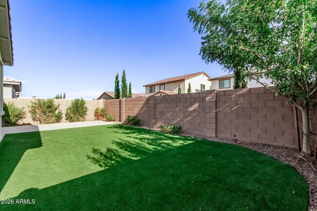 Building Photo - 20419 E Rosa Rd