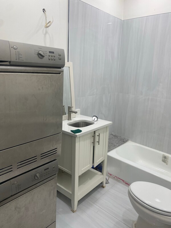 Building Photo - 3478 Ludden St