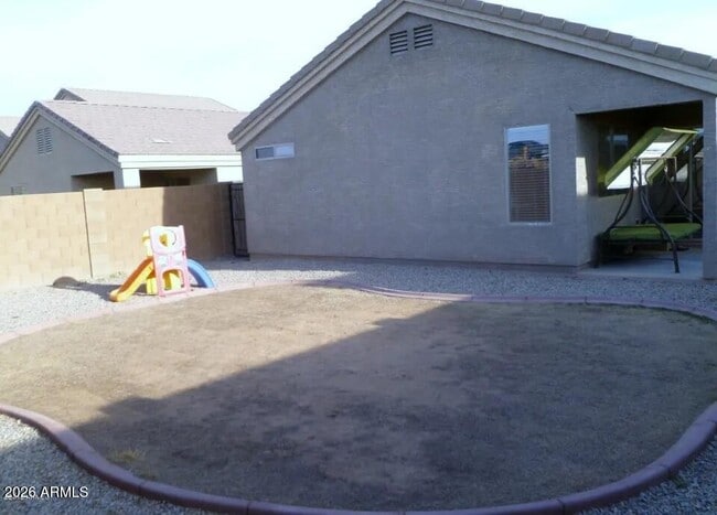 Building Photo - 43283 W Cowpath Rd