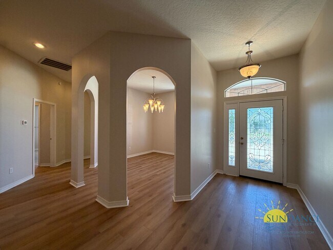 Building Photo - Updated 3BR Home in Gated Bridgeport Colony Near Hurlburt & Eglin AFB!