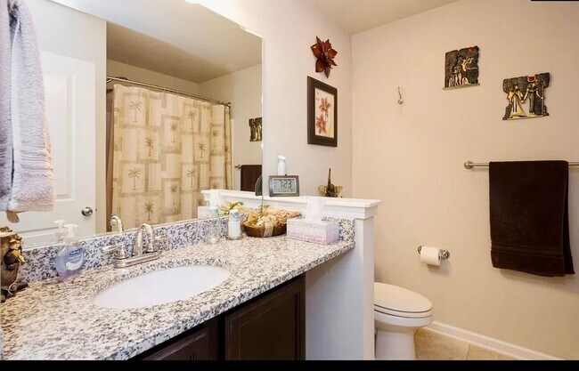 Building Photo - Wonderful Three Bedroom Home in Northeast Columbia!