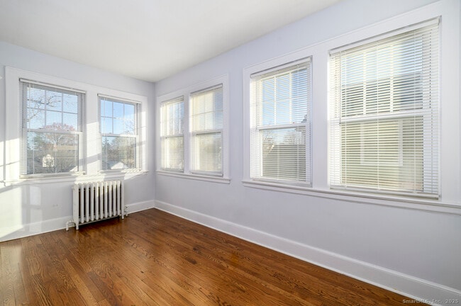 Building Photo - 58 Mayflower Ave