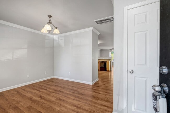 Building Photo - Beautiful Townhome in Antioch