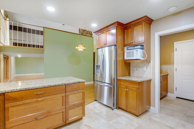 Building Photo - Beautiful 3 Bedroom home in Stonegate