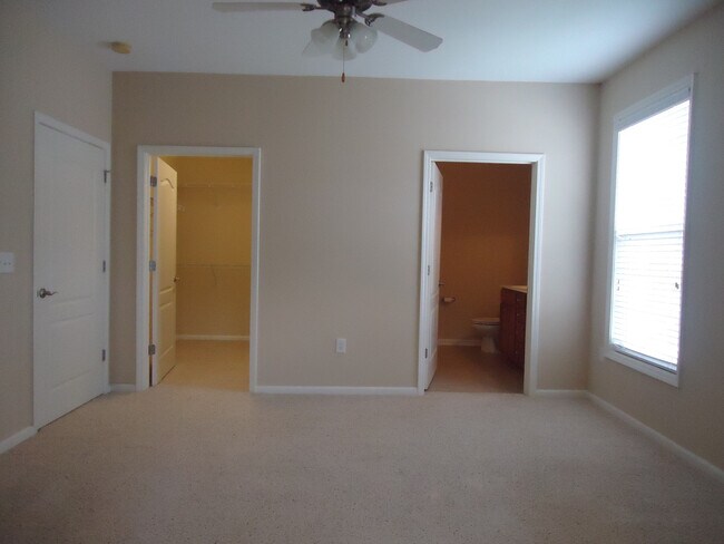 Building Photo - 2645 McArthur Landing Cir