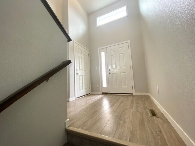 Building Photo - Beautiful 4 Bedroom Home by Brooks Harbor ...
