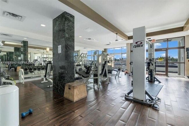 Building Photo - 6770 Indian Creek Dr