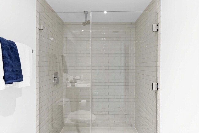 Building Photo - 4010 S Ocean Dr