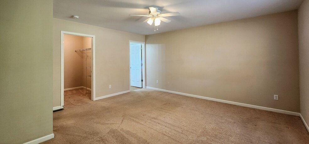 Building Photo - 162 Slindes Woods Cir