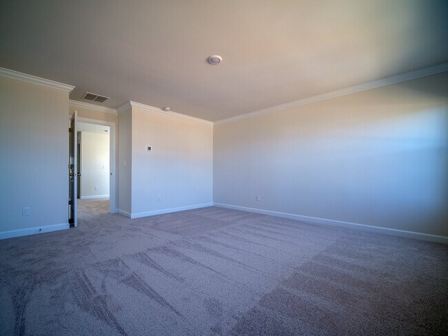 Building Photo - 515 Nixon Rd