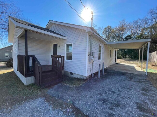 Building Photo - 1235 Boone St