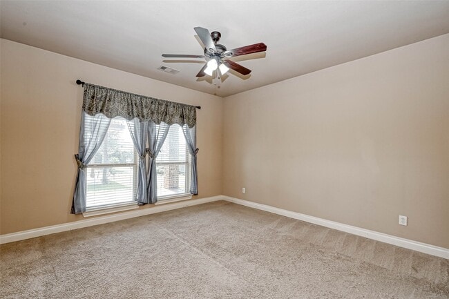 Building Photo - 27415 Blinkwood Park