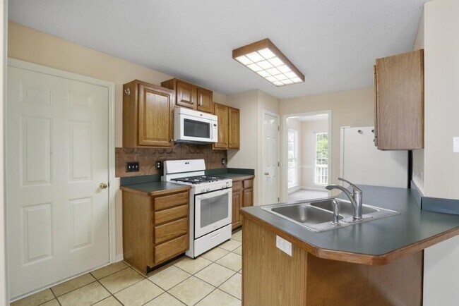 Building Photo - 1312 Dungan Dr NW