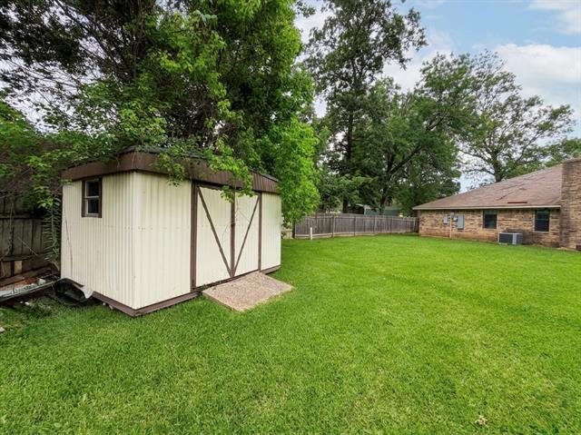 Building Photo - 4604 Lawndale Dr