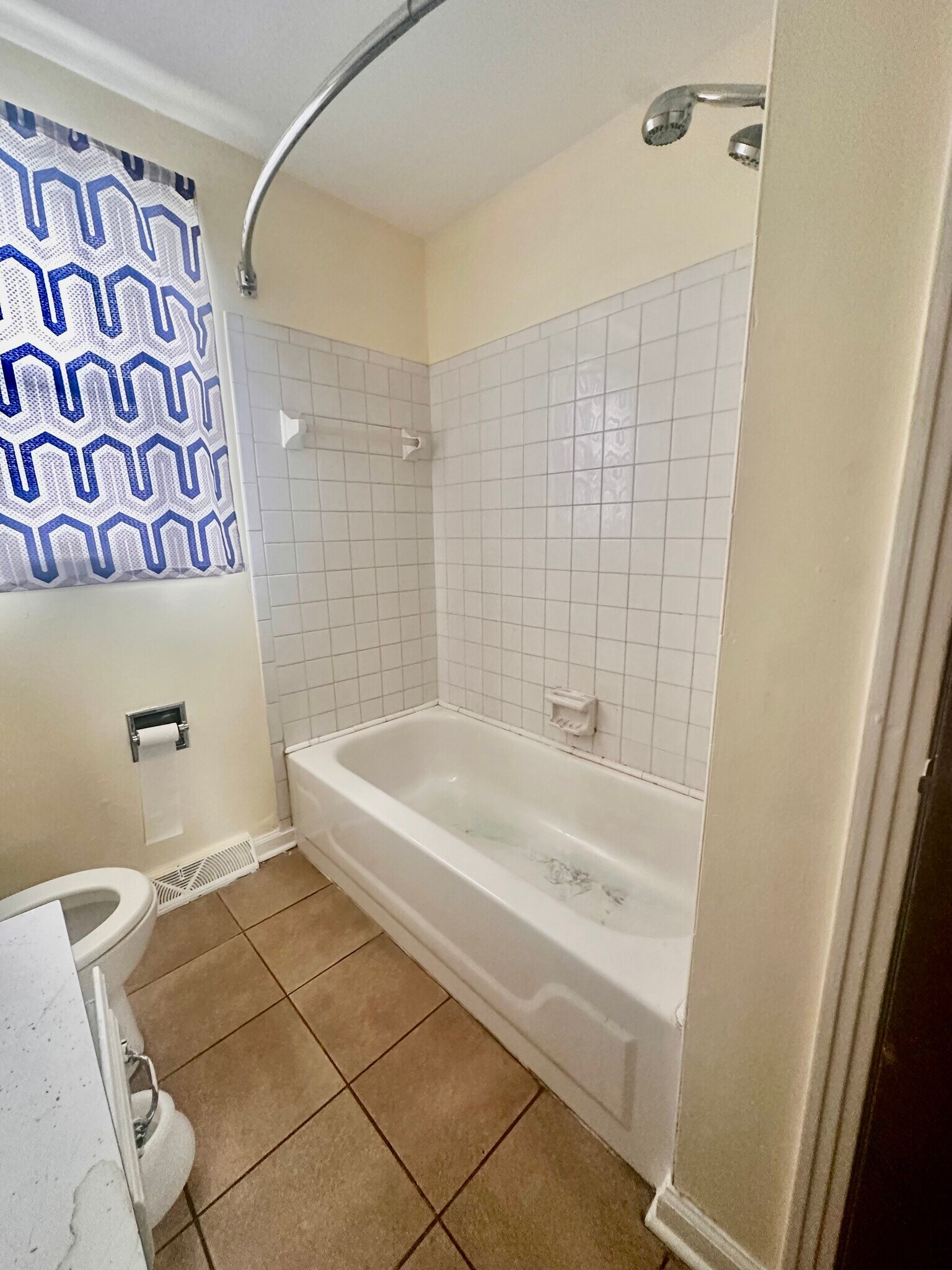 Building Photo - 48 S Bellevue Ave