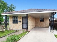 Building Photo - 3025-3027Lauss