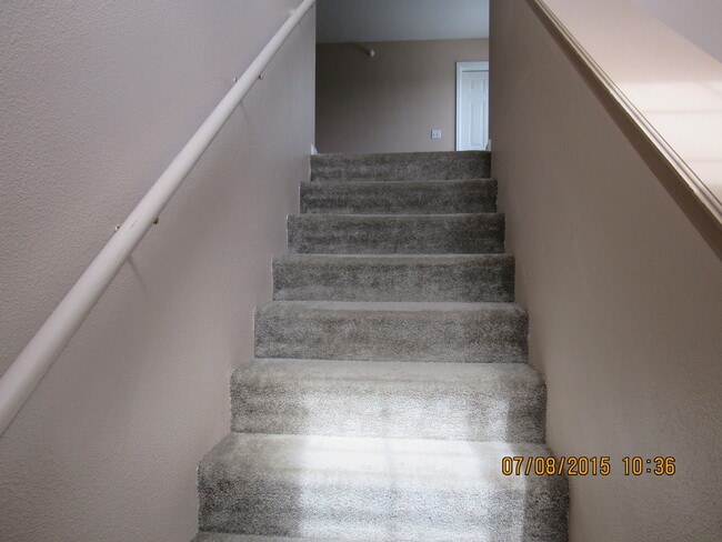 Building Photo - Ranch Style Condo!