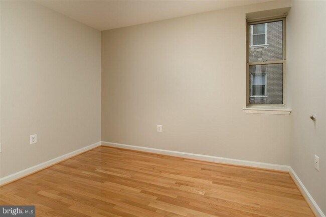 Building Photo - 1308 Clifton St NW