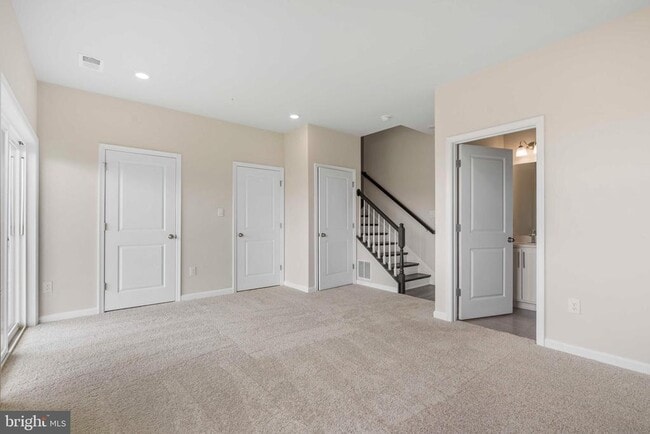 Building Photo - 808 Creekway Dr