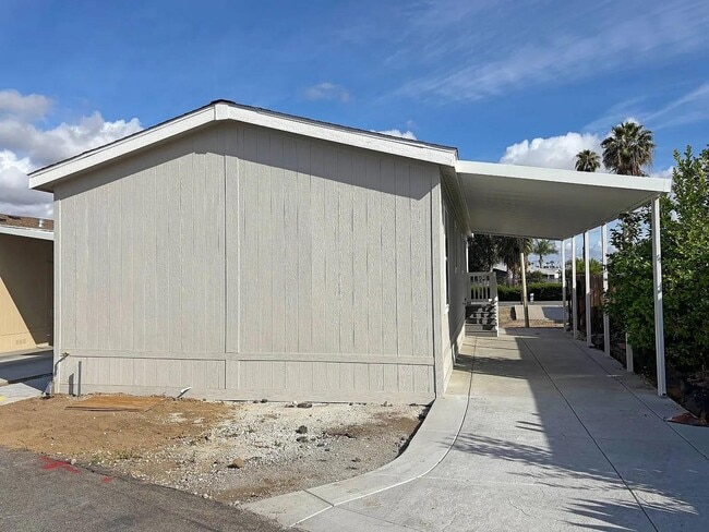 Building Photo - 1700 S State St