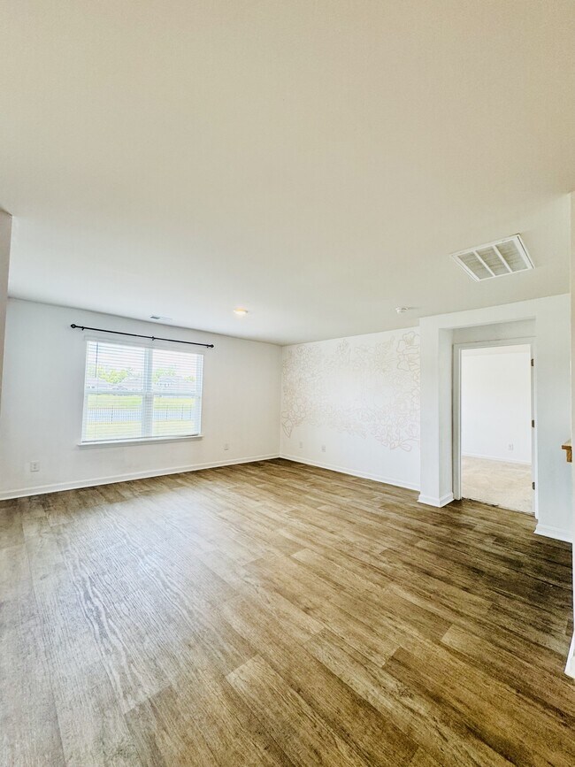 Building Photo - 809 Woodland Farms Cir