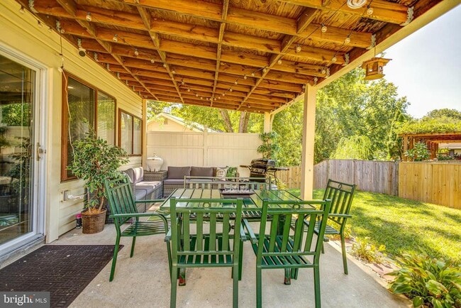 Building Photo - 7813 Mulberry Bottom Ln
