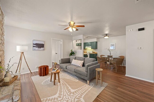 Primary Photo - 703 Country Aire Dr