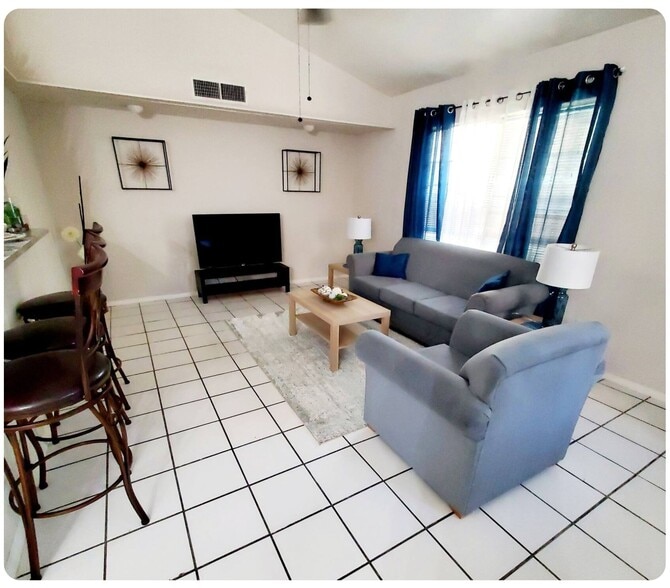 Building Photo - 6071 Dooley Dr