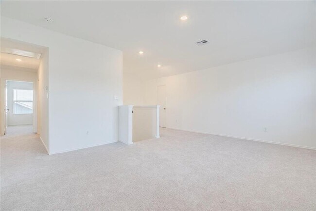 Building Photo - 238 Dreyer