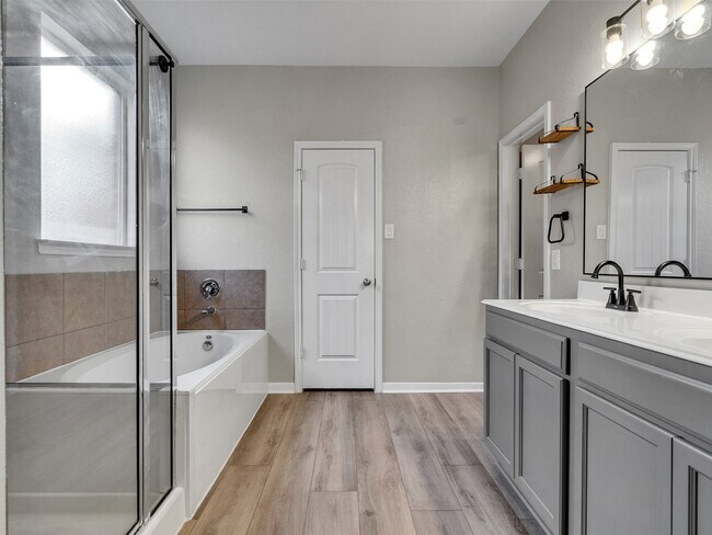 Building Photo - 948 Ponte Serra Dr